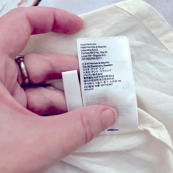 H&M organic cotton ivory blouse - Picture 9 of 9